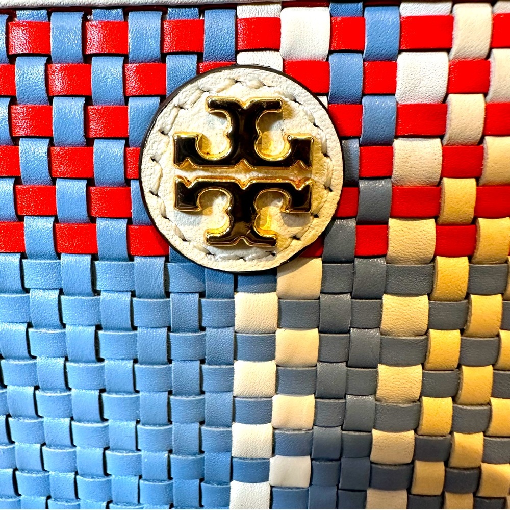 TORY BURCH EMERSON WOVEN ZIP CONTINENTAL WALLET (NWT) - Picture 3 of 13